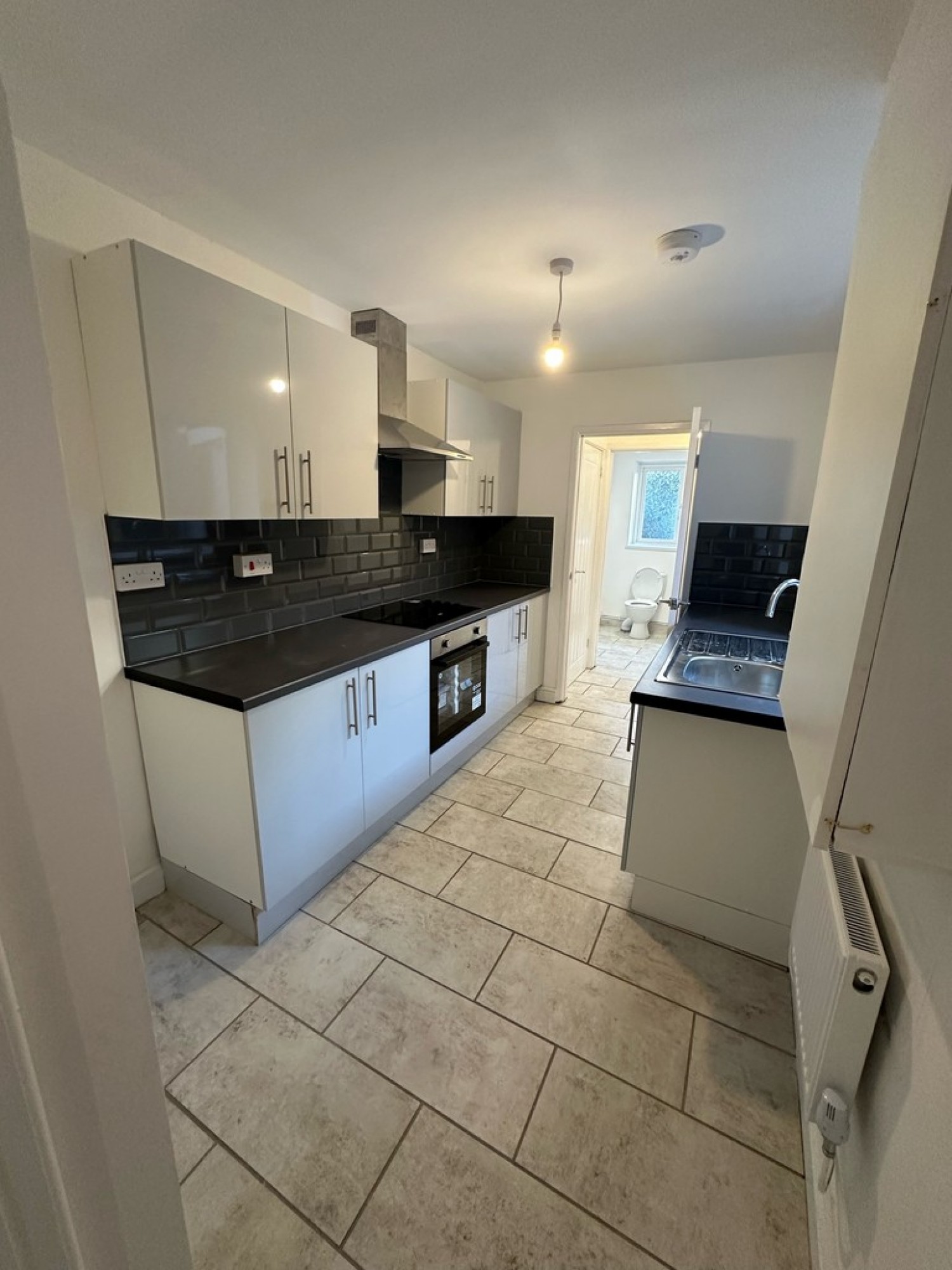 2 bedroom House for Letting Alma Street, Twyn