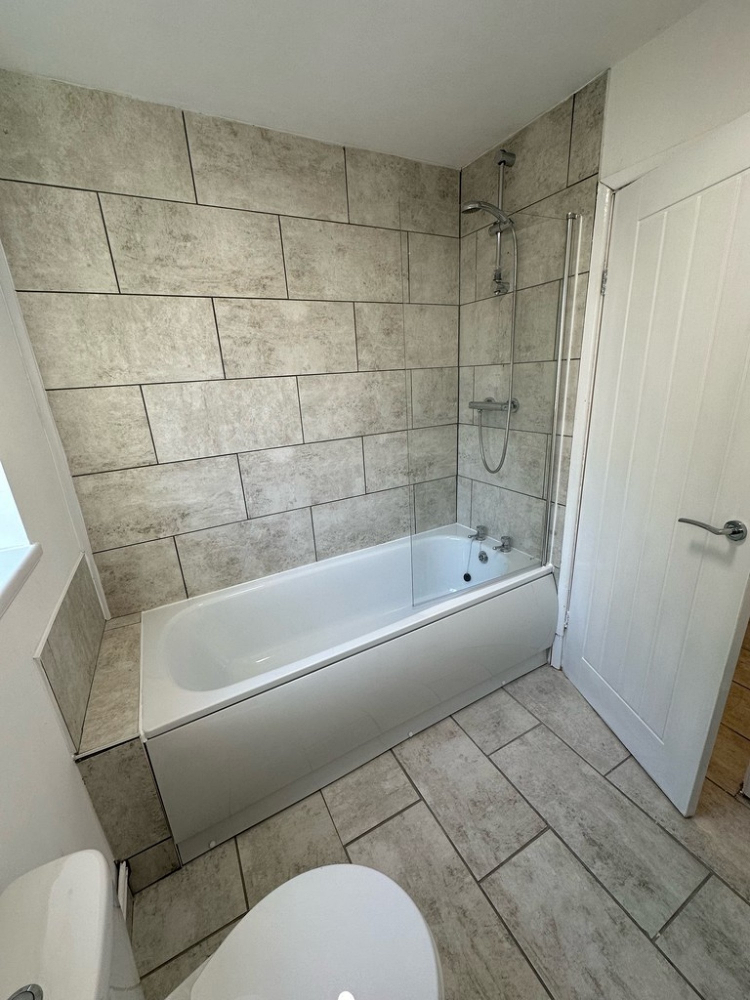 2 bedroom House for Letting Alma Street, Twyn