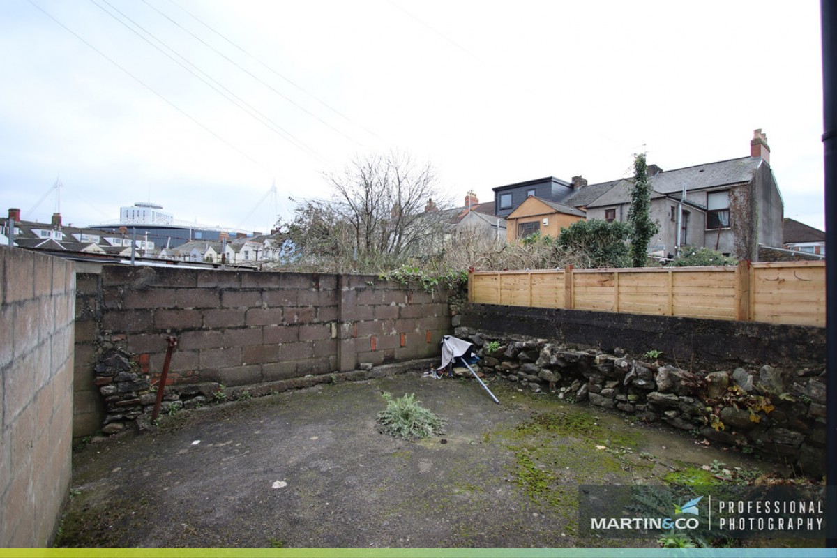 Green Street, Riverside