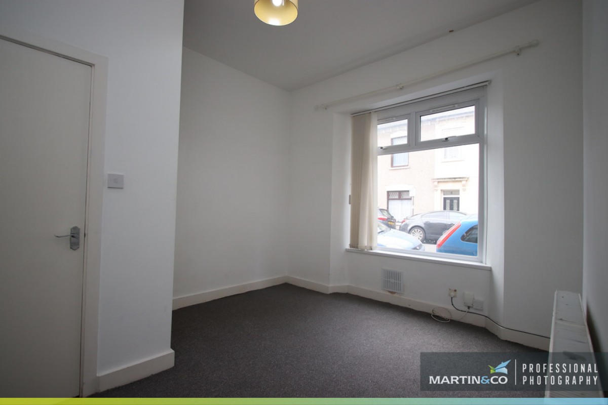 Green Street, Riverside