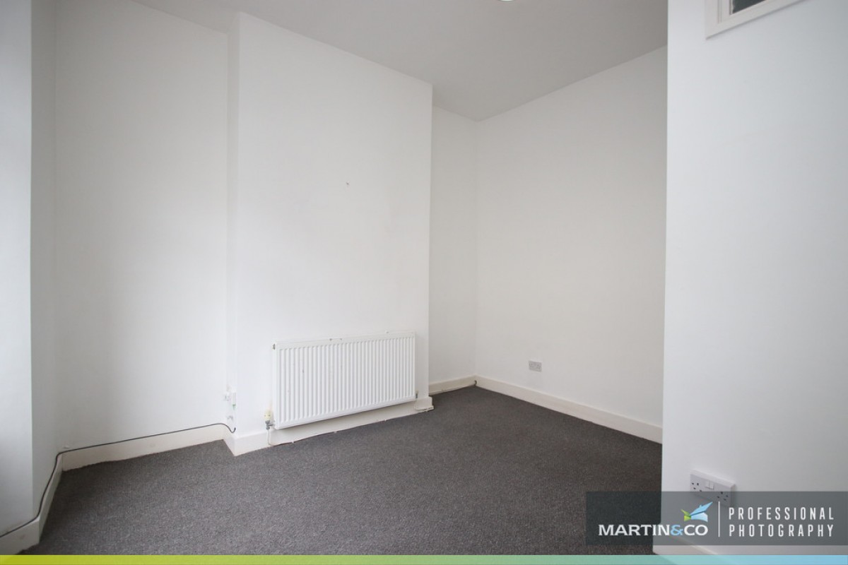 Green Street, Riverside