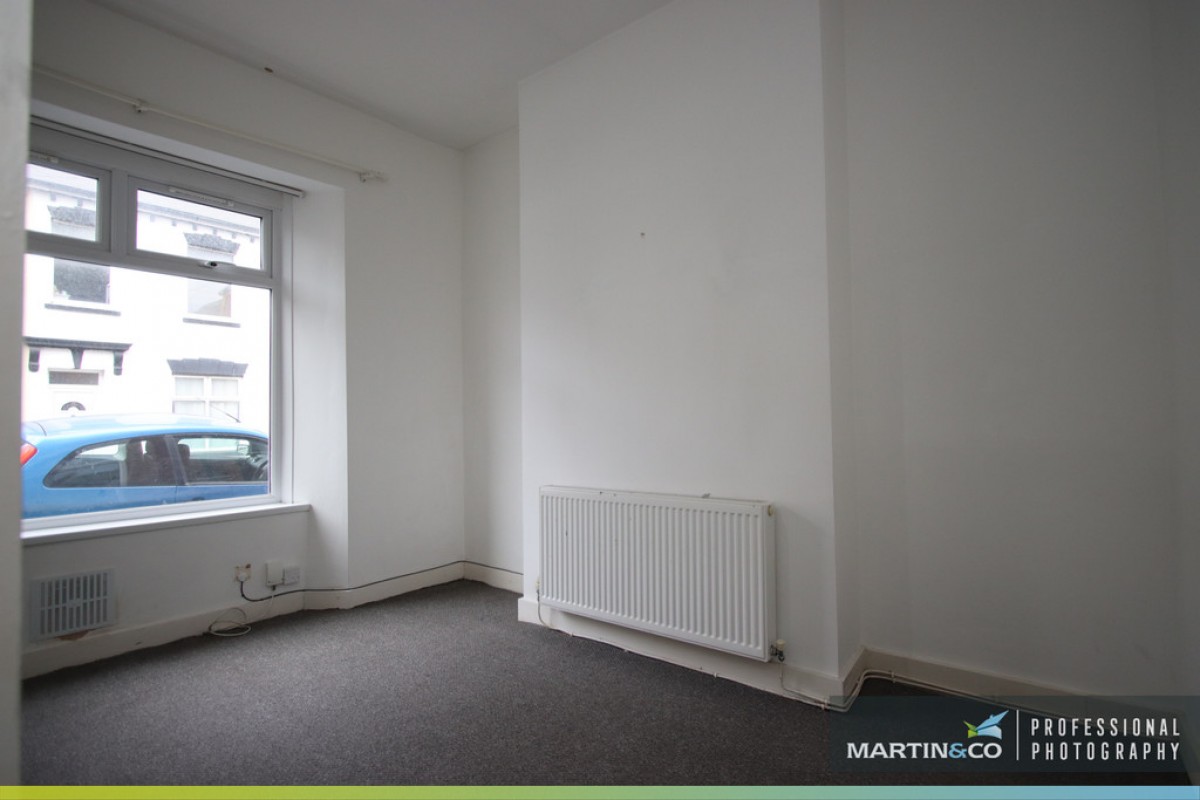 Green Street, Riverside