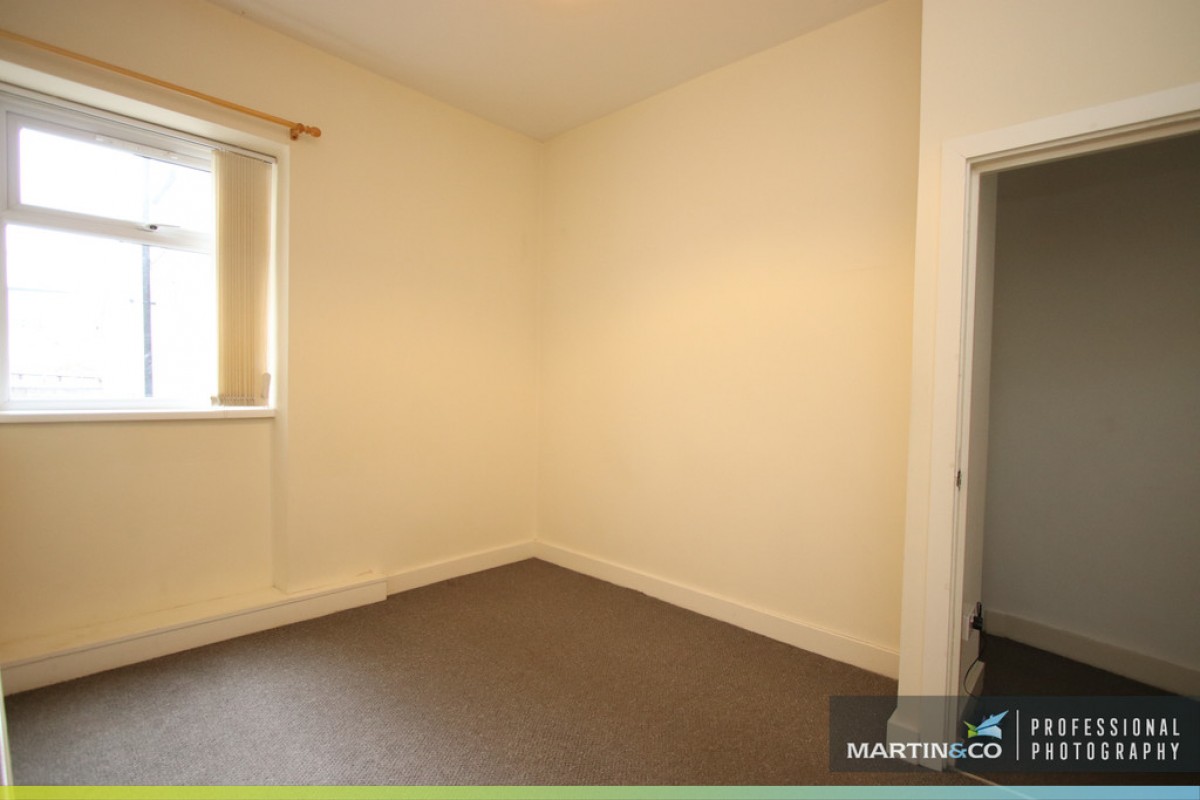 Green Street, Riverside