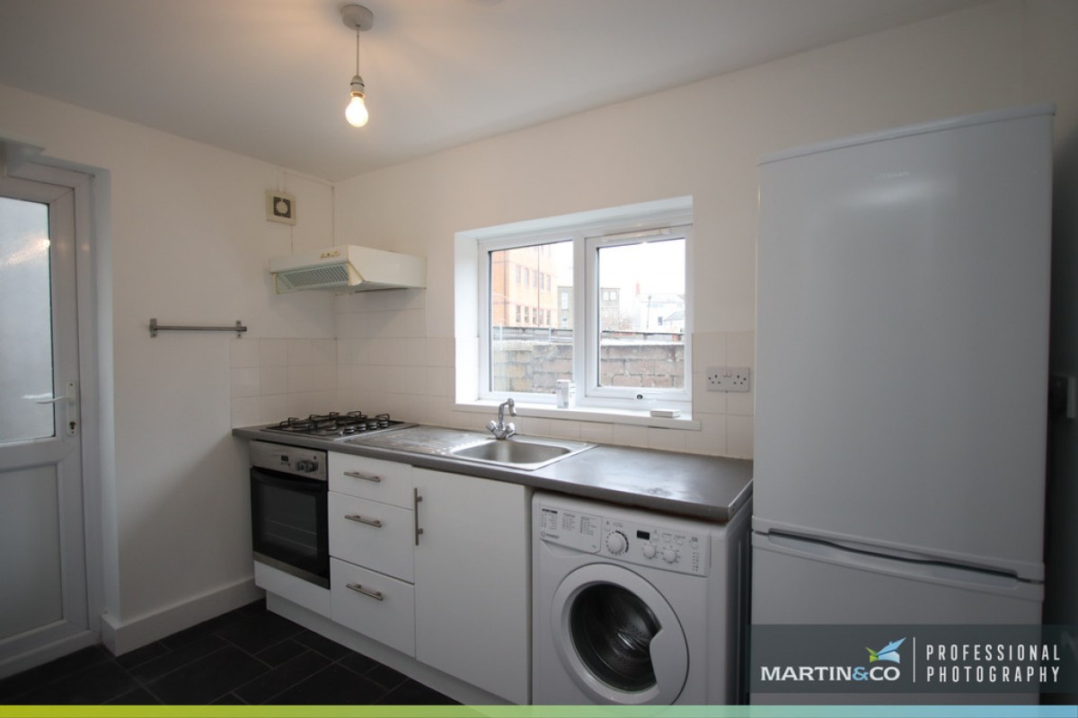 Green Street, Riverside