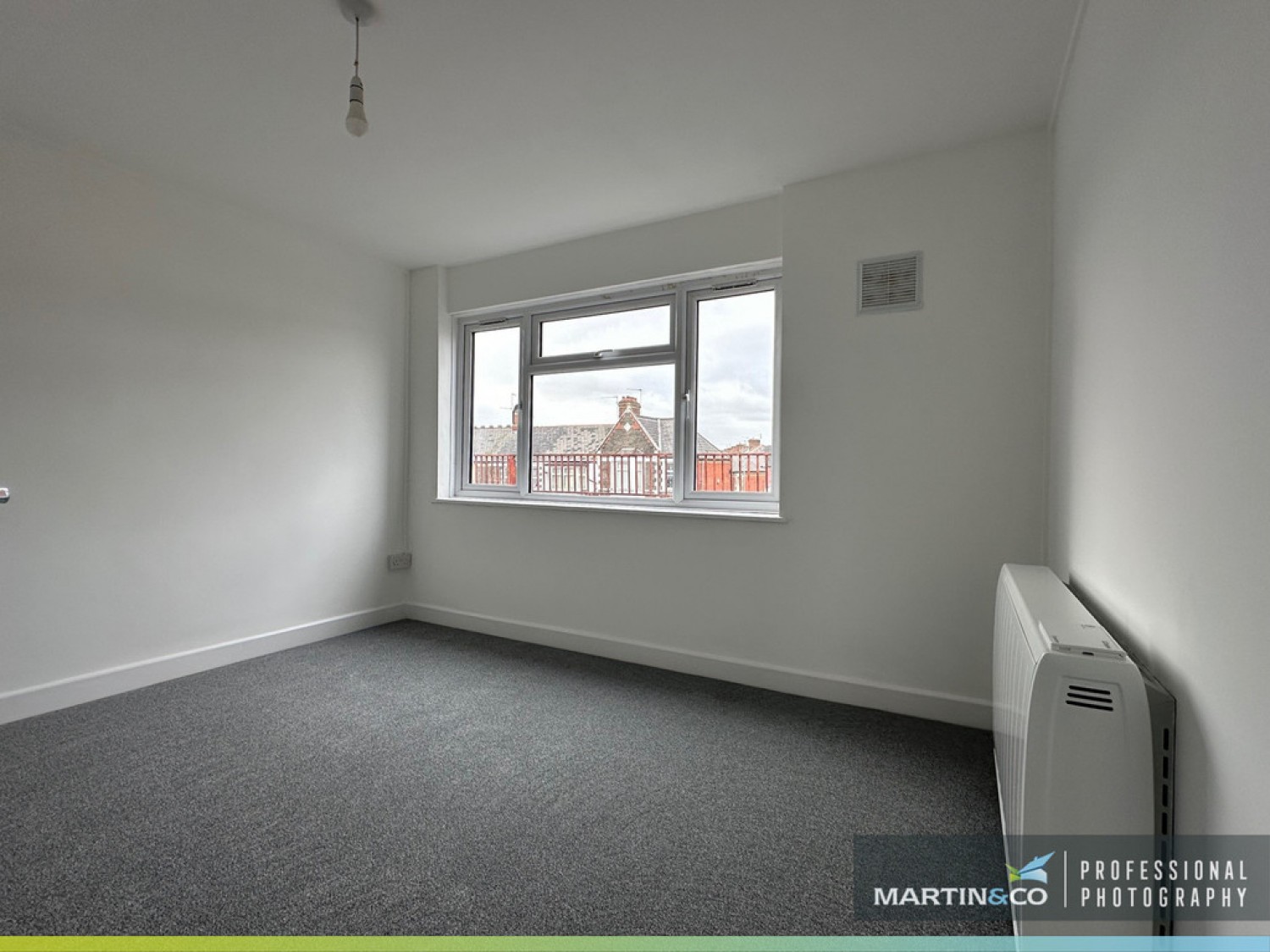 2 bedroom Flat for Letting Caerphilly Road, Birchgrove