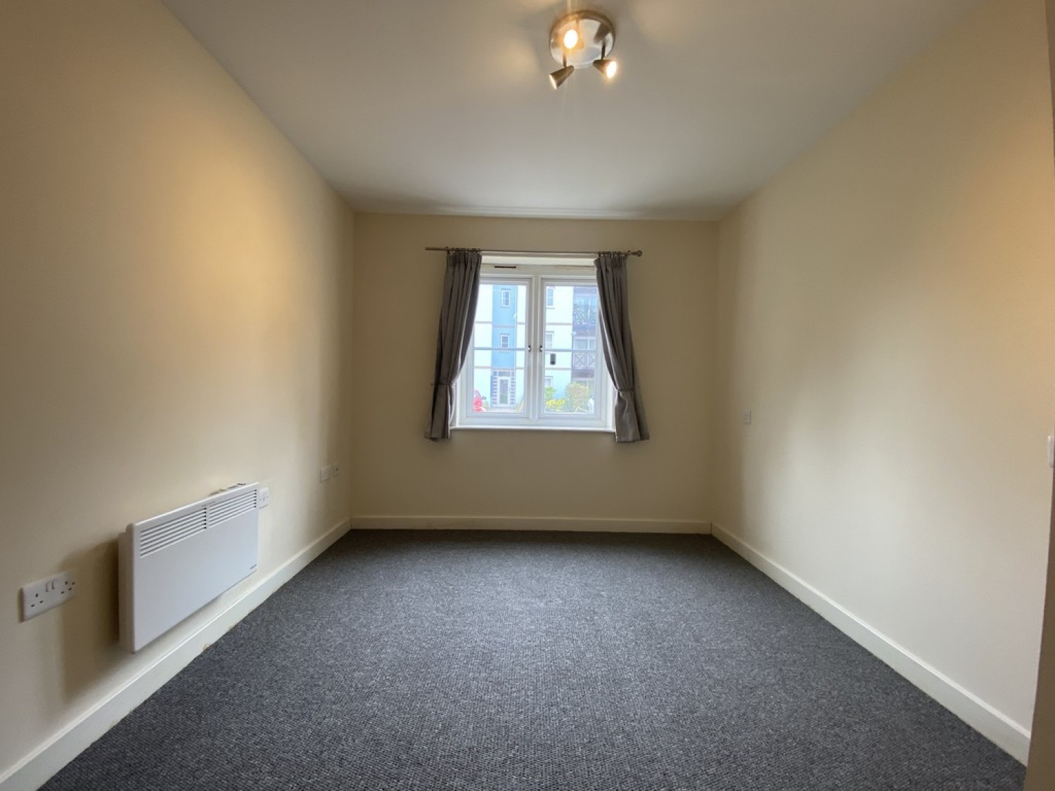 Pentland Close , Llanishen , Cardiff