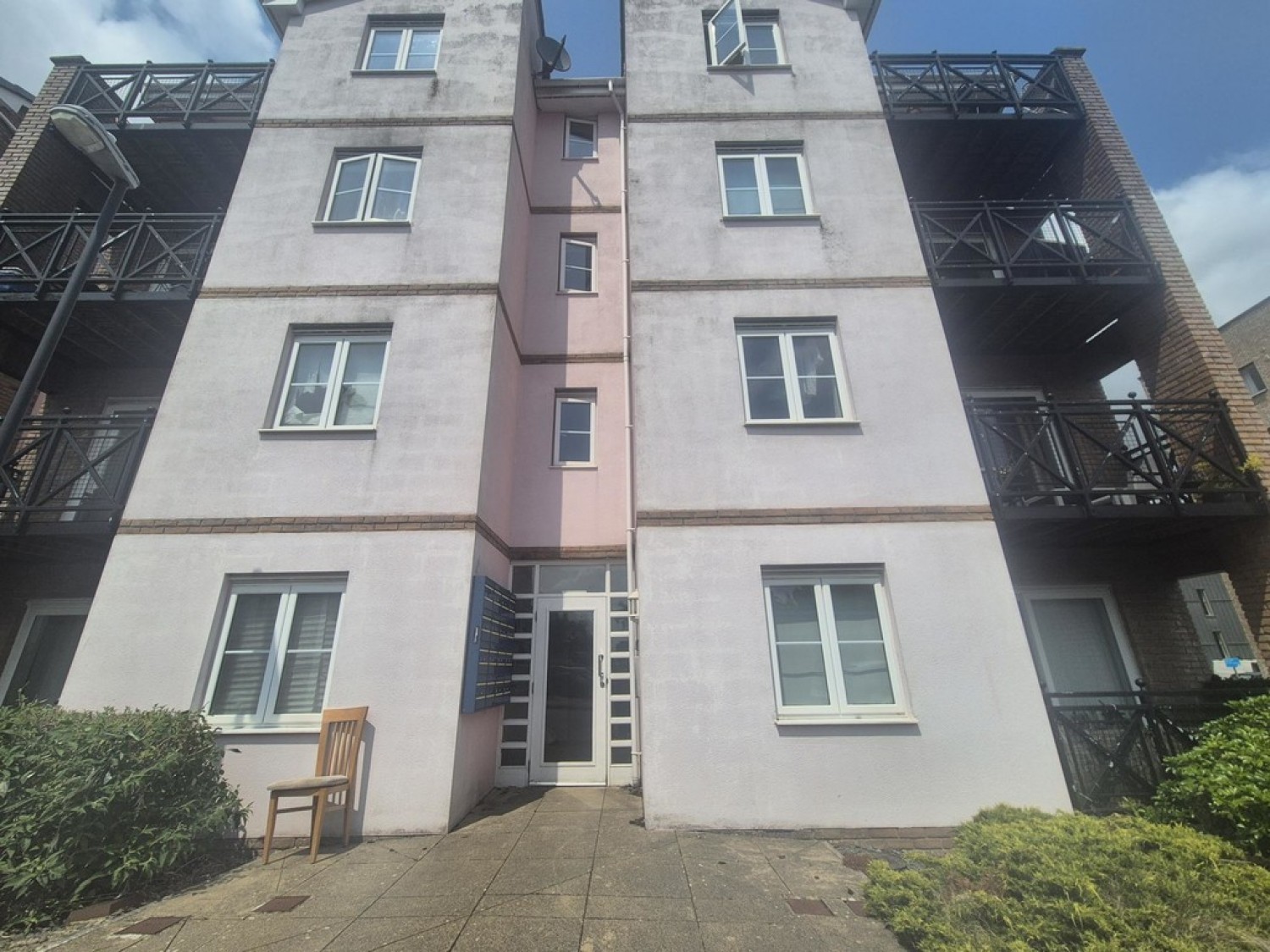 Pentland Close , Llanishen , Cardiff
