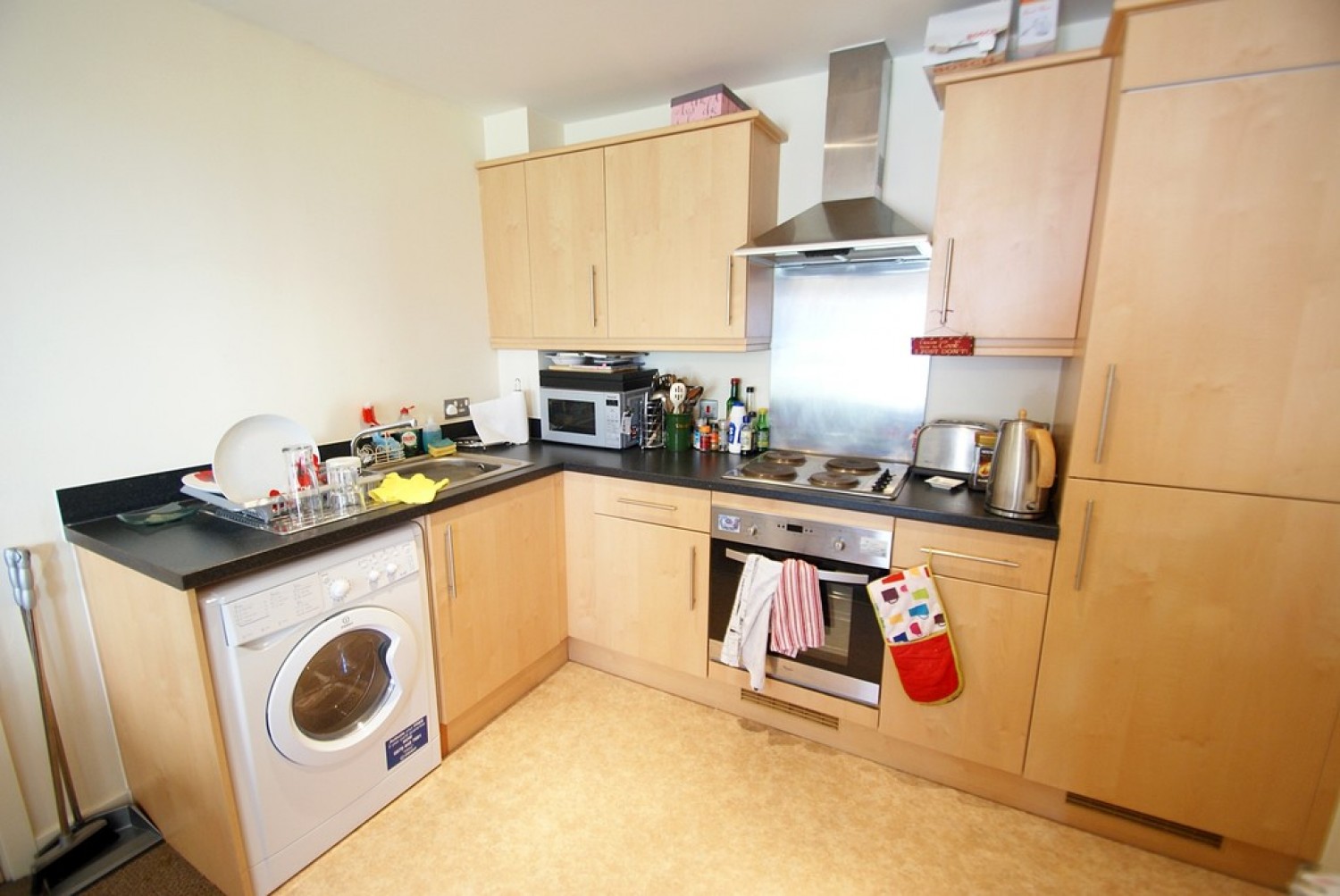 Heol Staughton , Cardiff