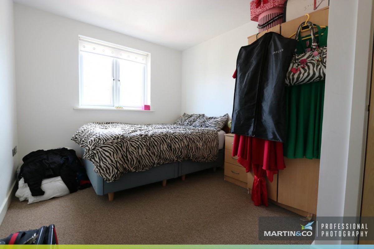 Heol Staughton , Cardiff