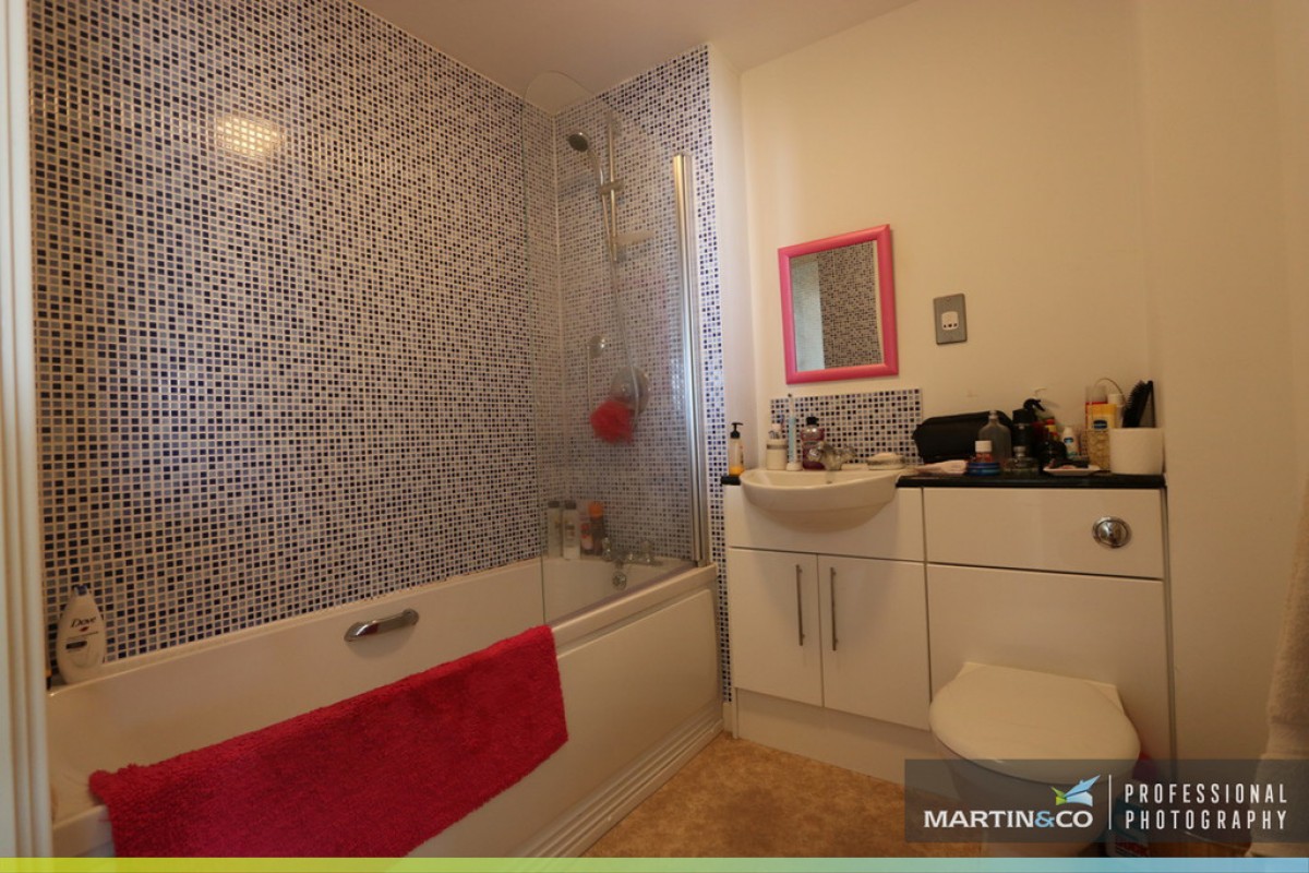 Heol Staughton , Cardiff