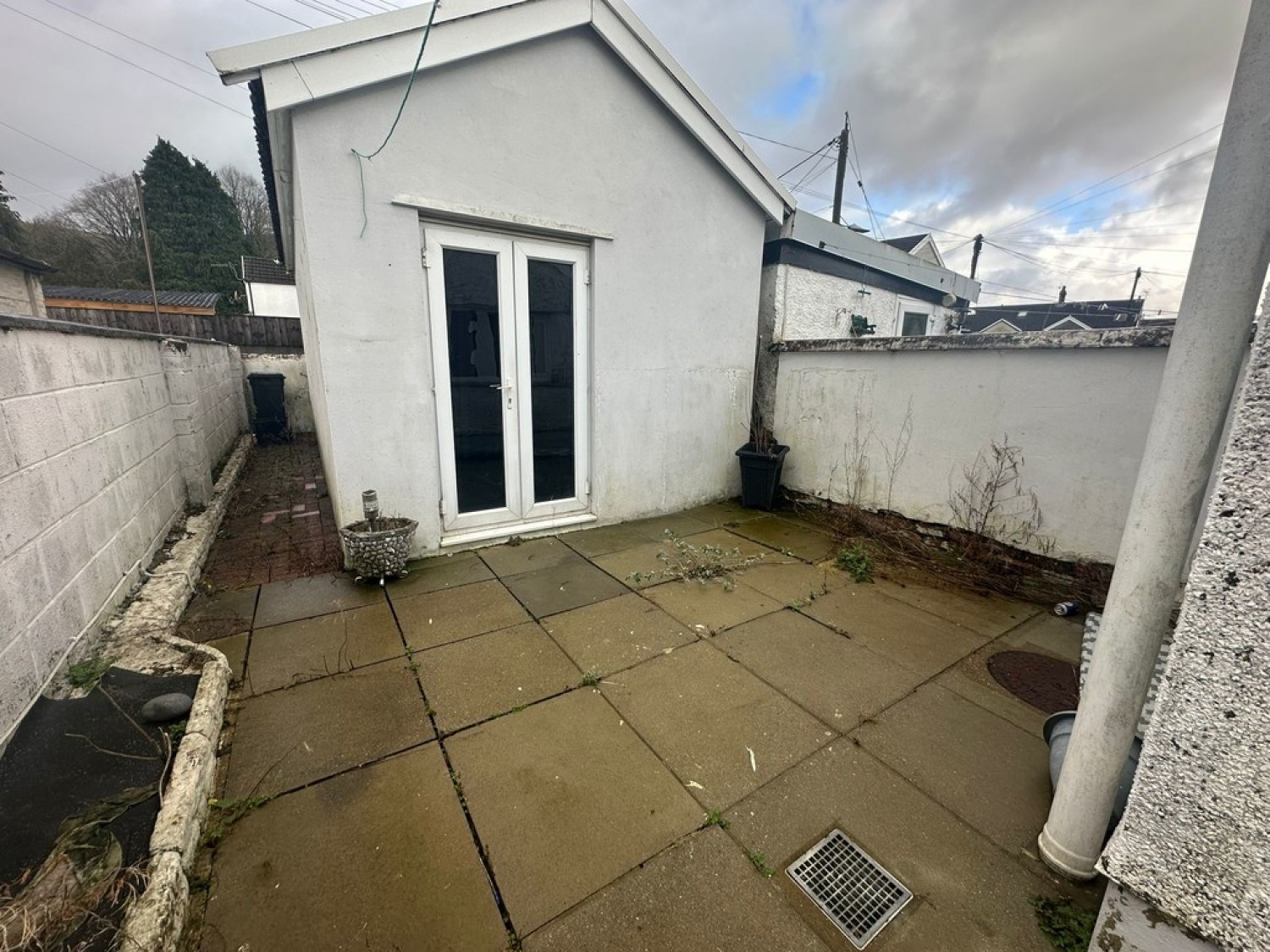3 bedroom House in Kimberley Place, Troedyrhiw