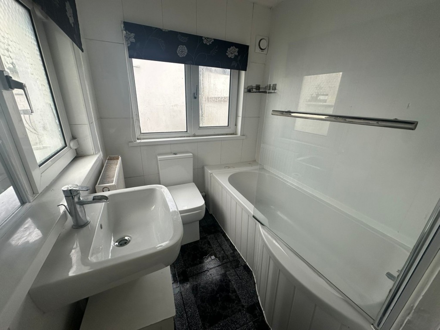 3 bedroom House in Kimberley Place, Troedyrhiw