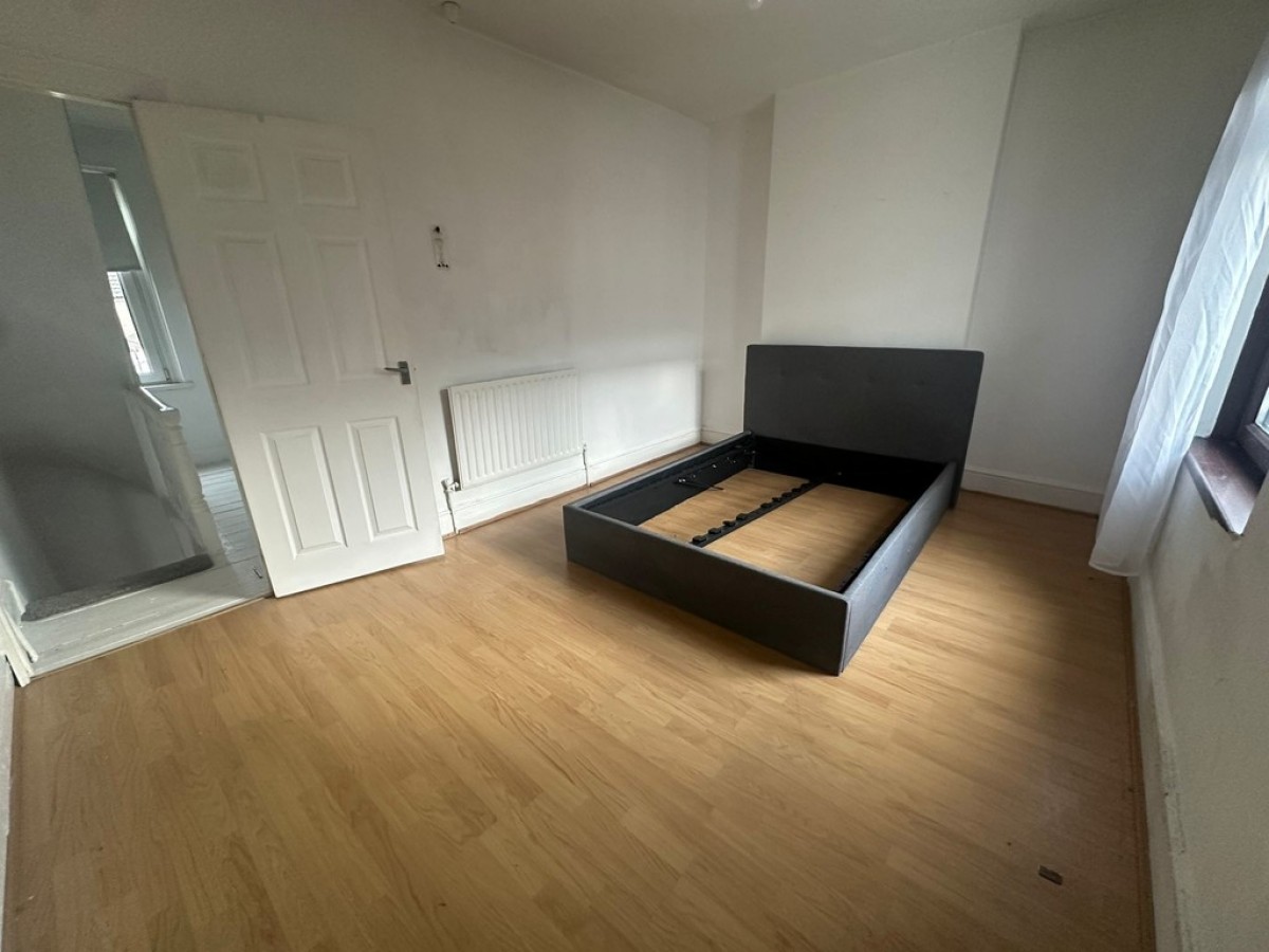 Kimberley Place, Troedyrhiw