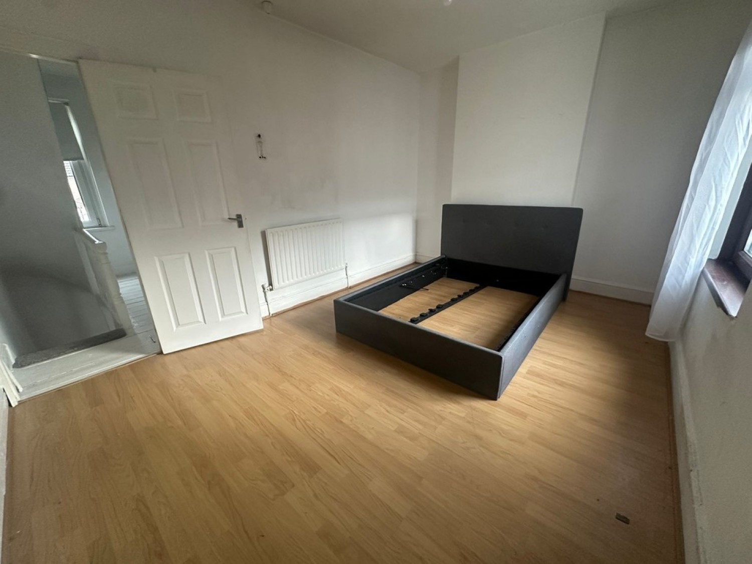 3 bedroom House in Kimberley Place, Troedyrhiw