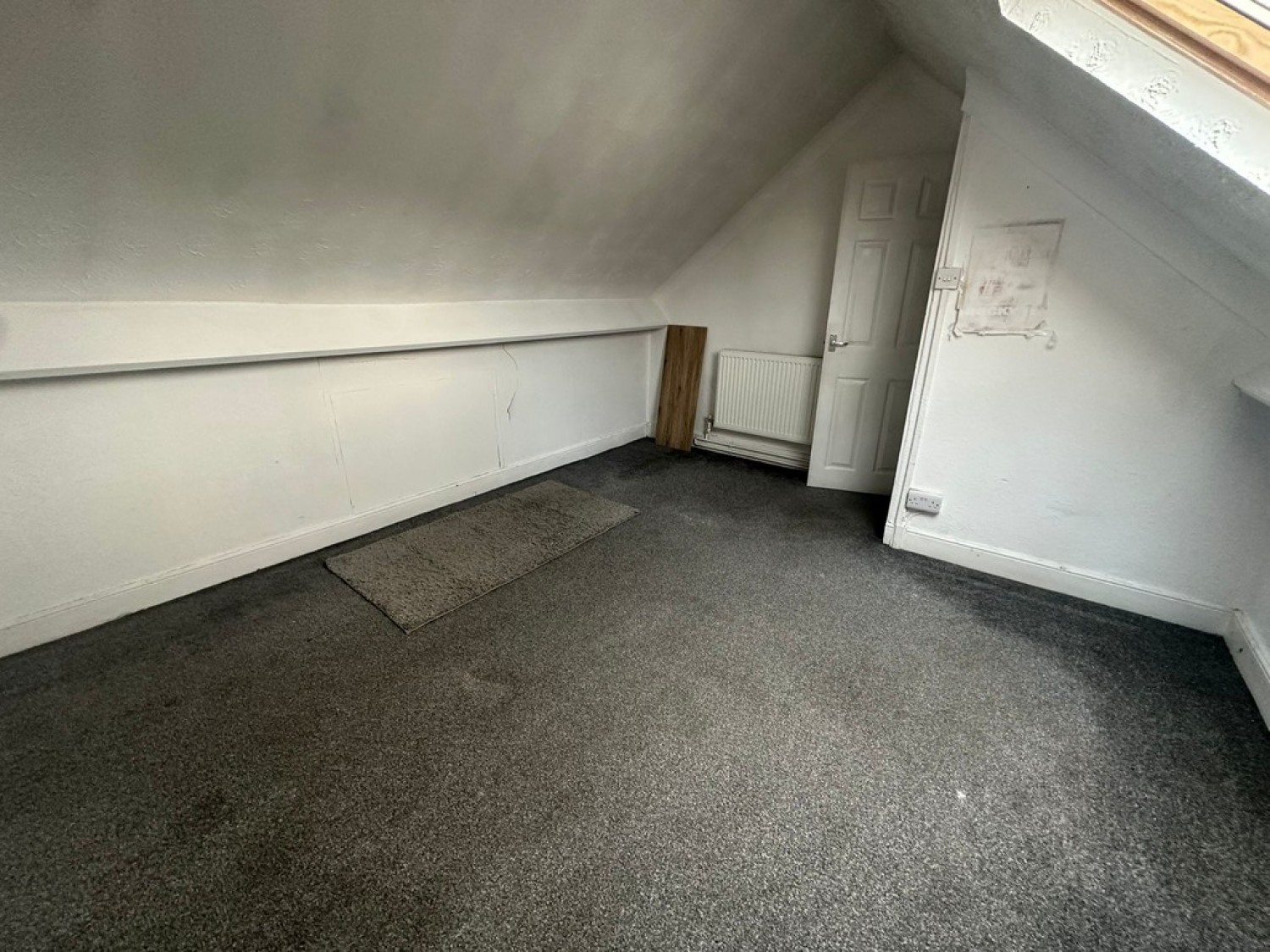 3 bedroom House in Kimberley Place, Troedyrhiw