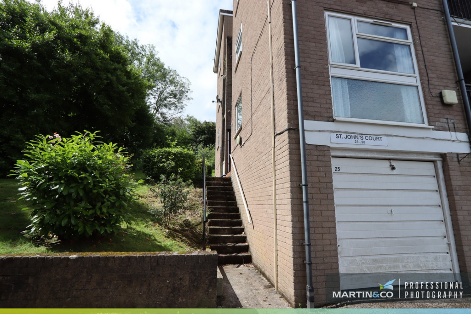 St Johns, Linnet Close