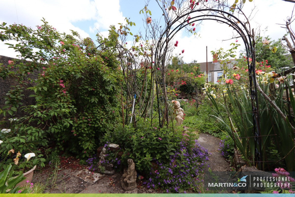 Mackintosh Place, Roath