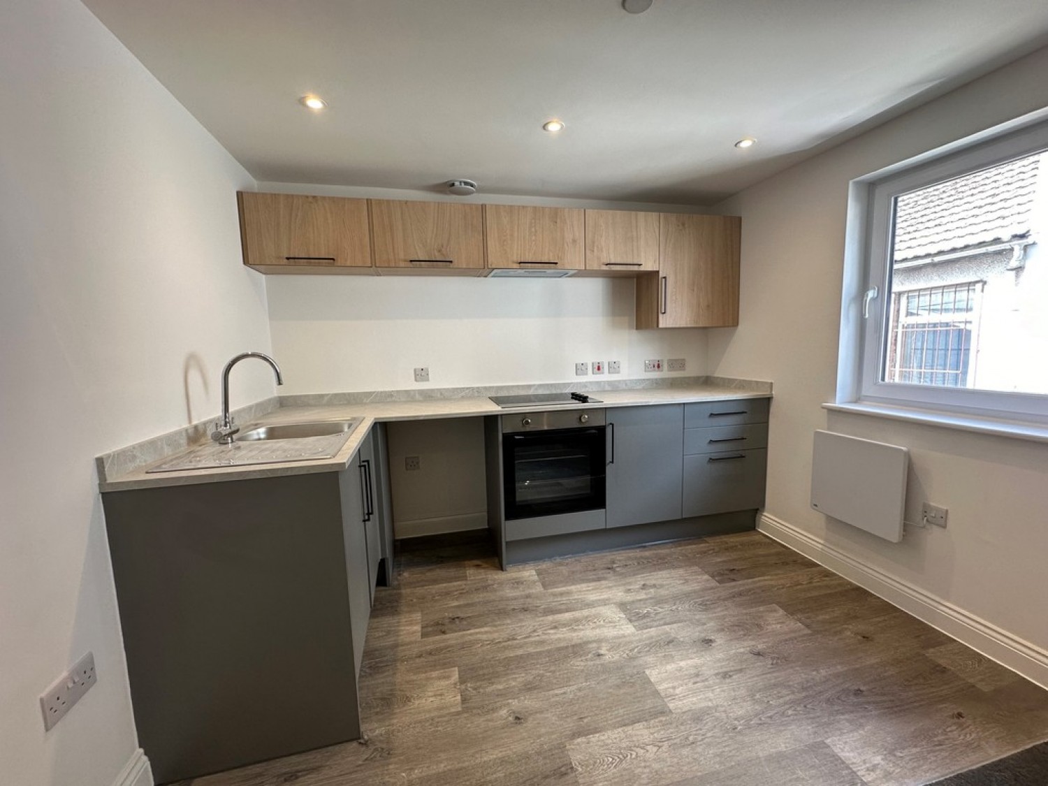 1 bedroom Flat for Letting Howfield Flats, High Street, Merthyr Tydfil