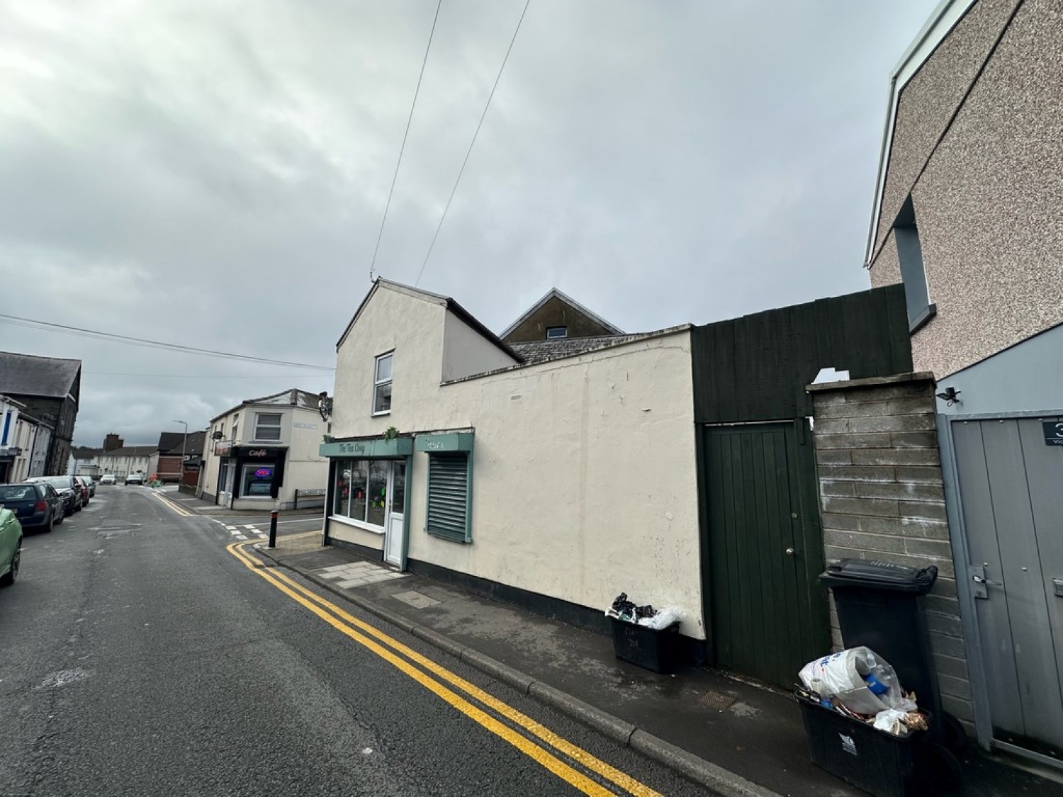 Mount Pleasant Street &amp; Flat in Victoria Street, Dowlais, Merthyr Tydfil