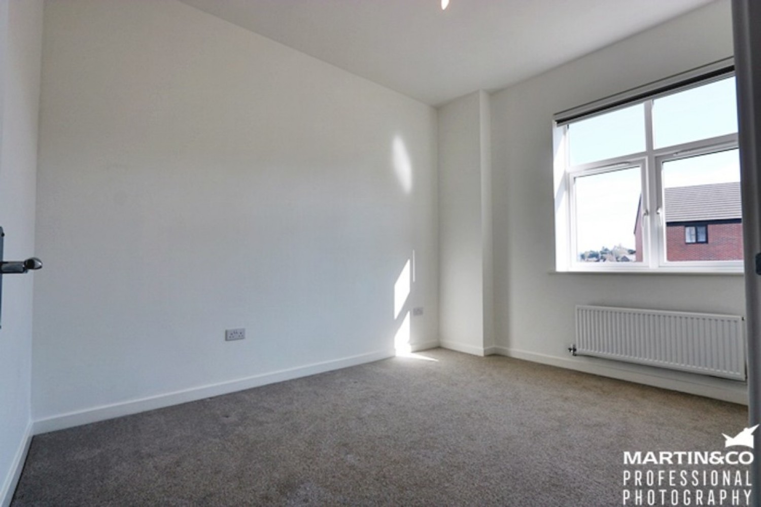 2 bedroom Flat for Letting The Risings, St Edeyrns , Cardiff