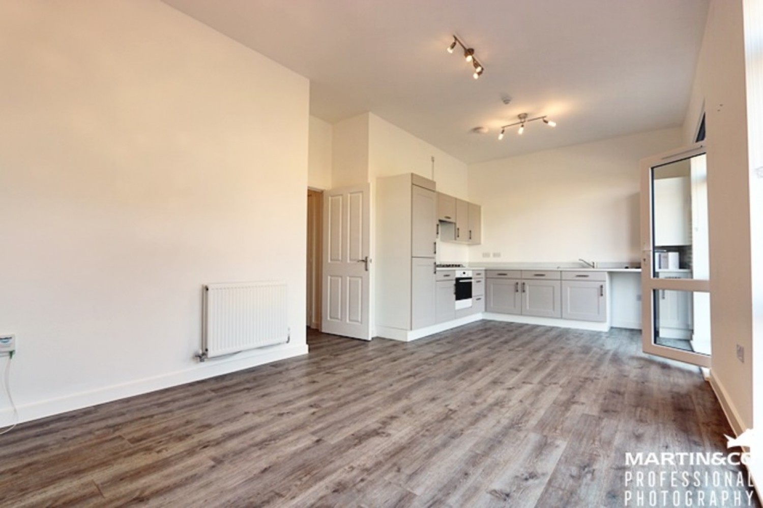 2 bedroom Flat for Letting The Risings, St Edeyrns , Cardiff