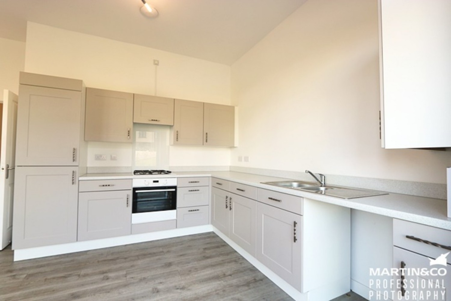 2 bedroom Flat for Letting The Risings, St Edeyrns , Cardiff