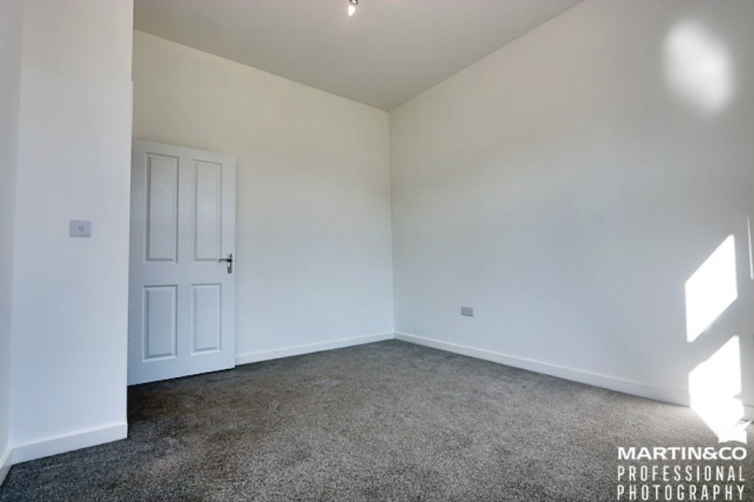2 bedroom Flat for Letting The Risings, St Edeyrns , Cardiff