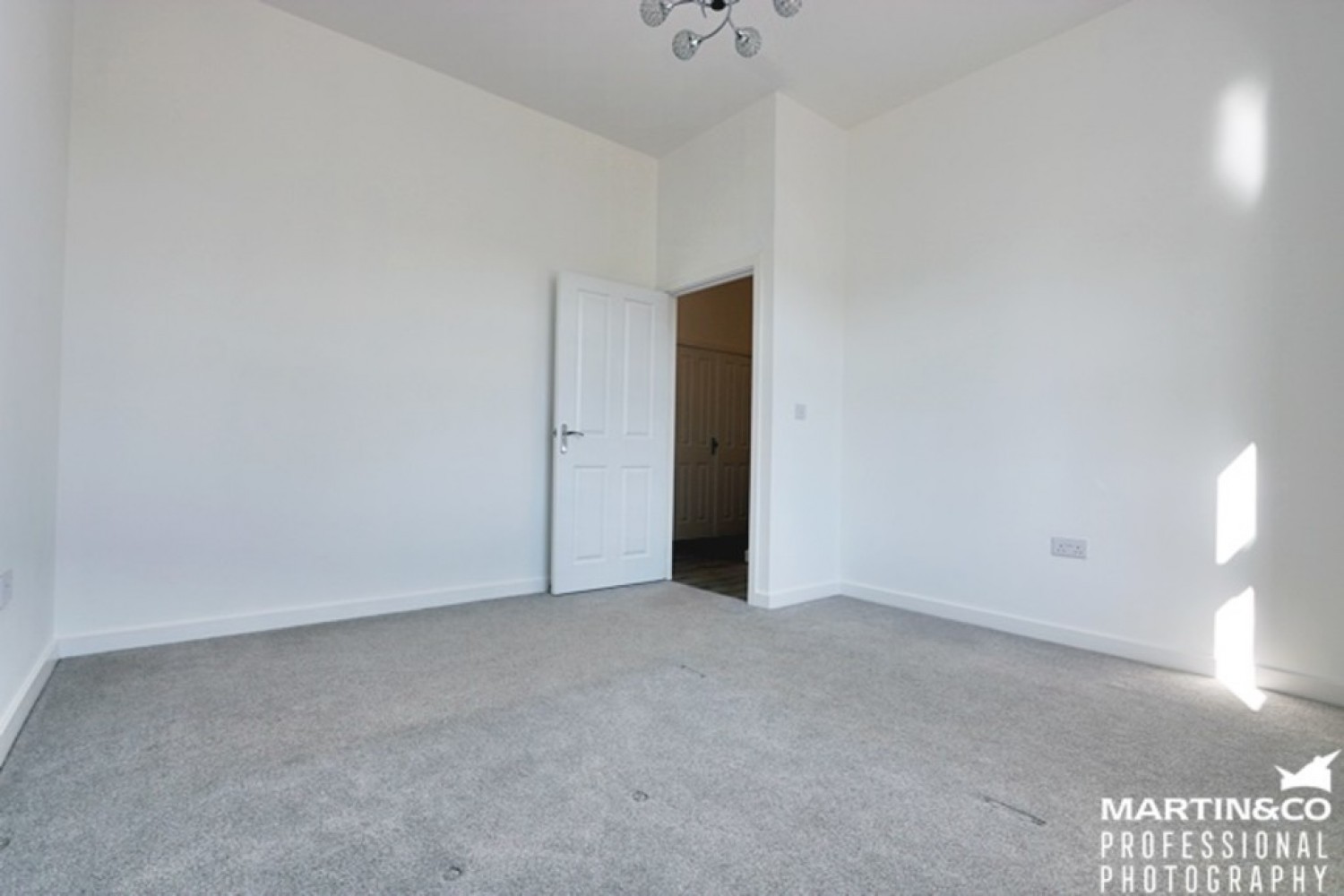 2 bedroom Flat for Letting The Risings, St Edeyrns , Cardiff