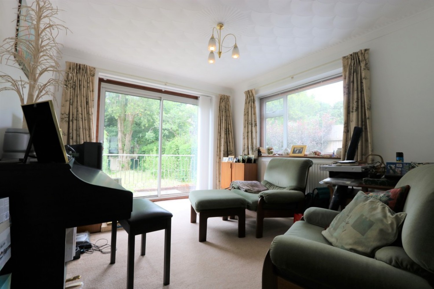 4 bedroom House for Sale Farm Drive, Cyncoed