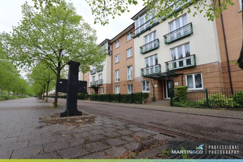 Barletta House, Lloyd George Avenue