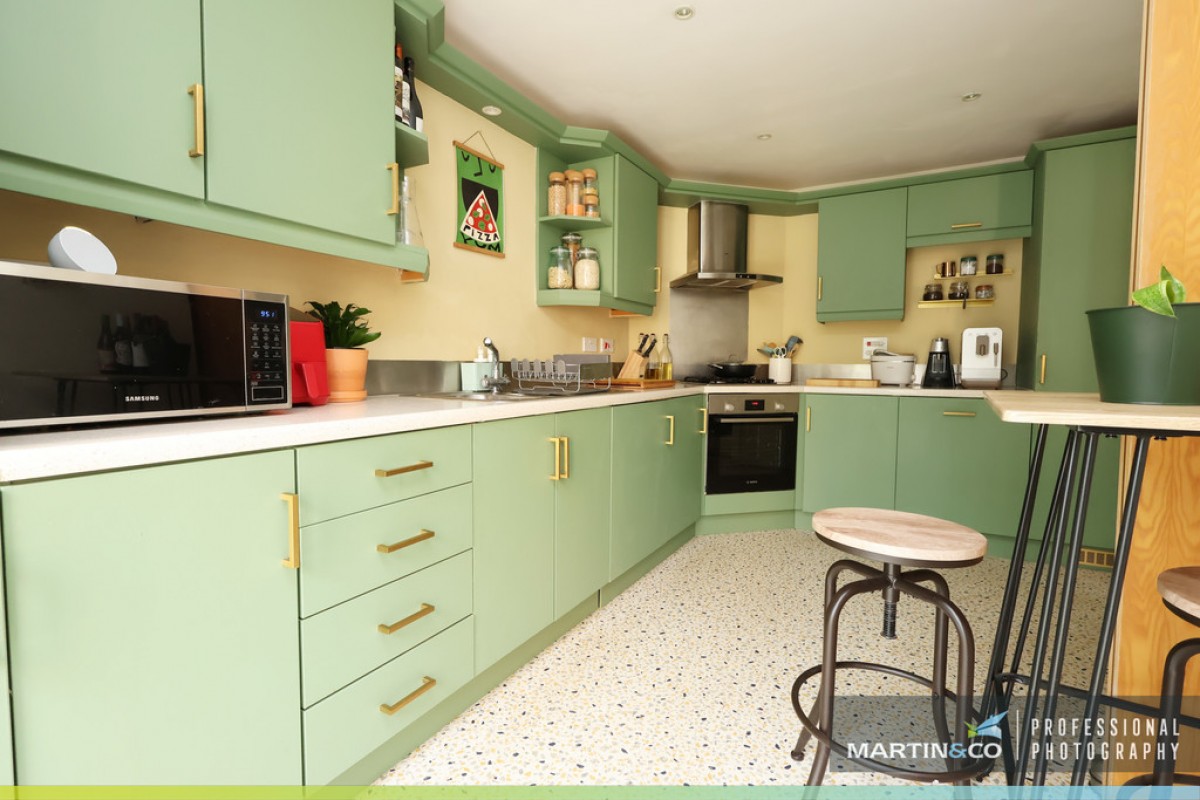 Roma House, Vellacott Close