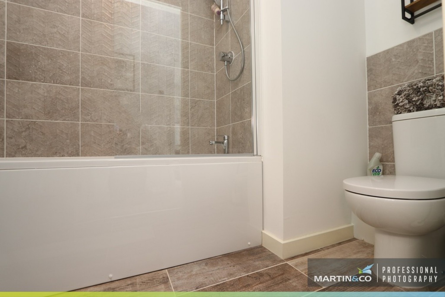 2 bedroom Flat for Letting Church Road, St Edeyrns