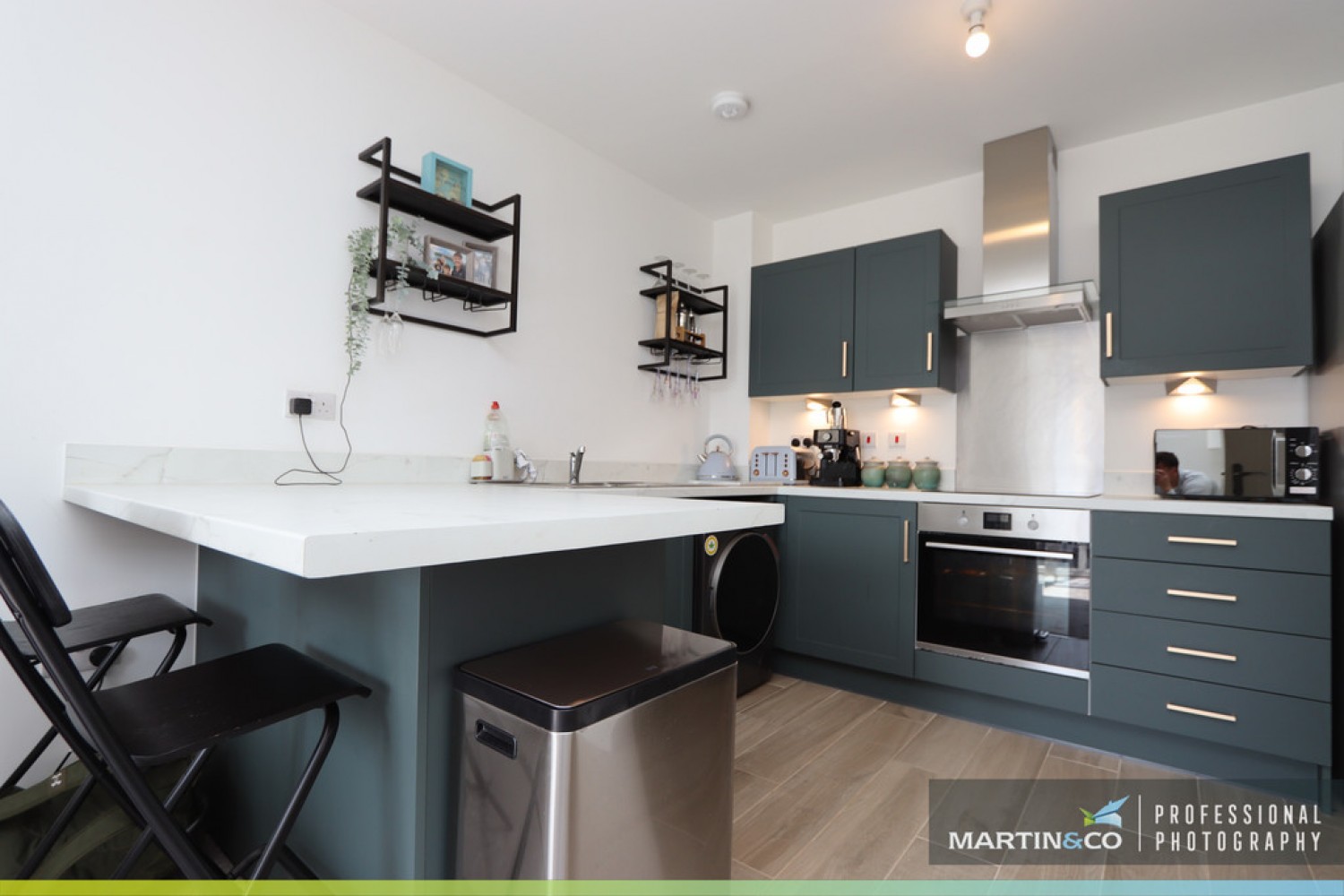 2 bedroom Flat for Letting Church Road, St Edeyrns