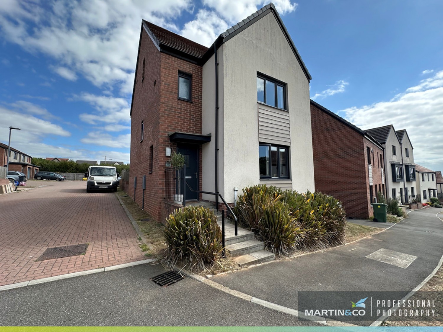 4 bedroom House for Sale Mortimer Avenue, St Edeyrns