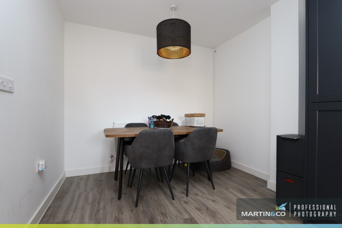 Maes Yr Ysgol, Aspen Grove