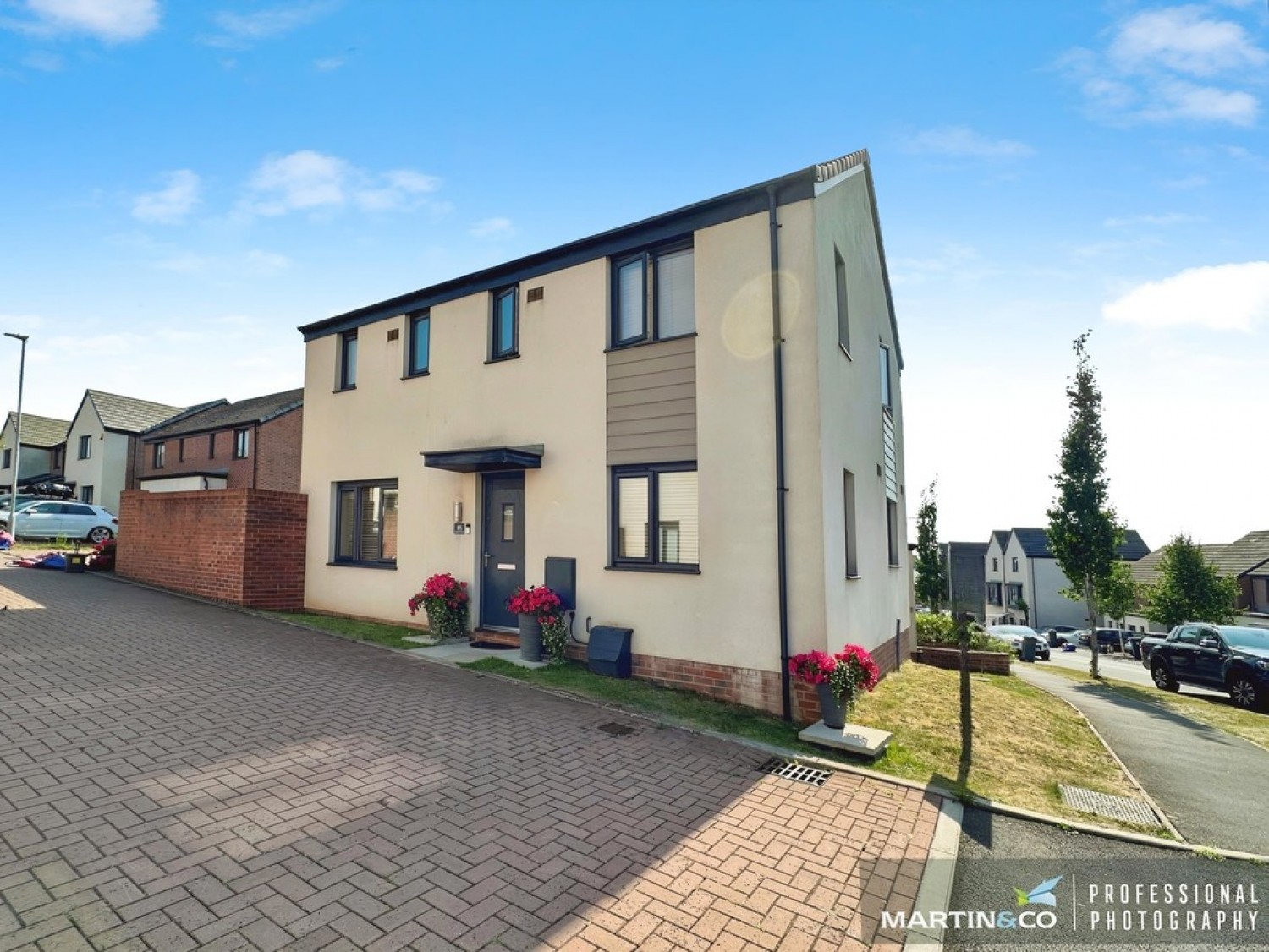 3 bedroom House for Sale Heol Booths, St Edeyrns