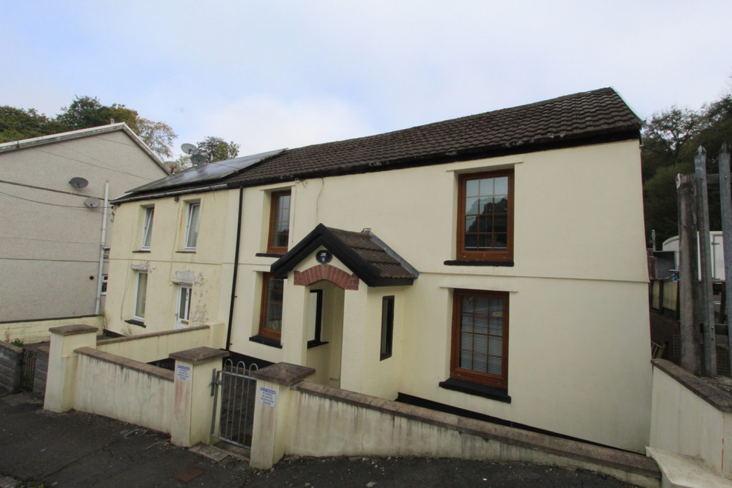 2 bedroom House for Sale Dan-Y-Twyn, Treharris, Merthyr Tydfil