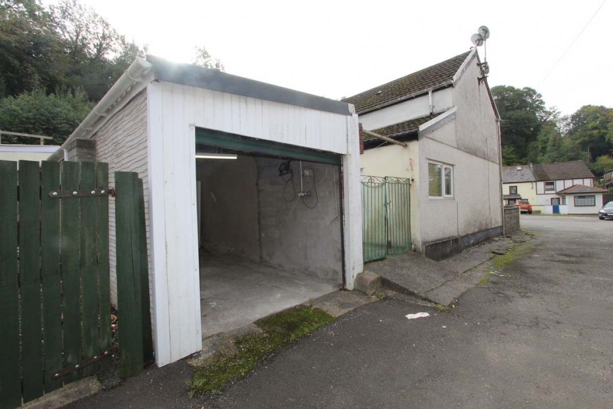 Dan-Y-Twyn, Treharris, Merthyr Tydfil