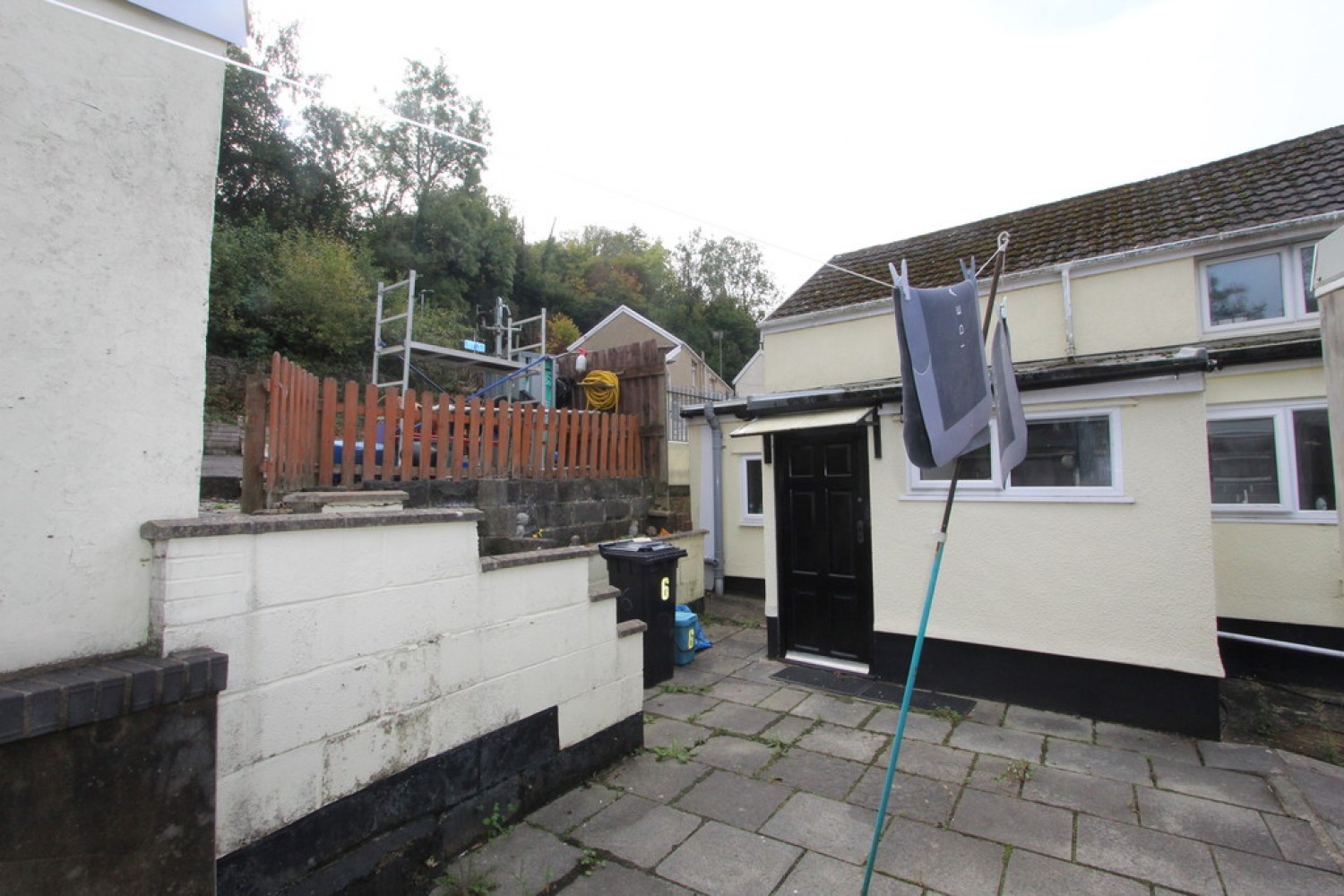 2 bedroom House for Sale Dan-Y-Twyn, Treharris, Merthyr Tydfil