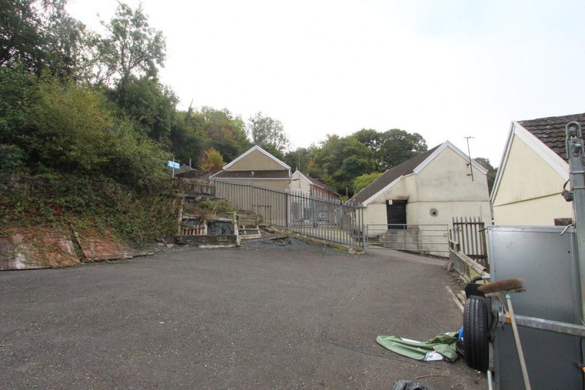 Dan-Y-Twyn, Treharris, Merthyr Tydfil