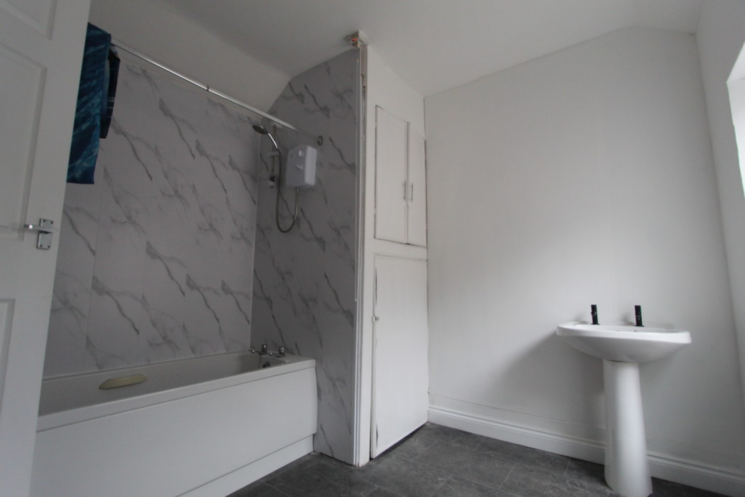 3 bedroom House for Letting Stuart Street, Merthyr Tydfil