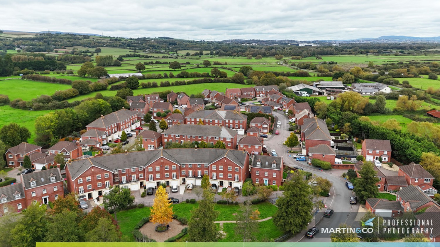 4 bedroom House for Sale Cambrian Crescent, Marshfield