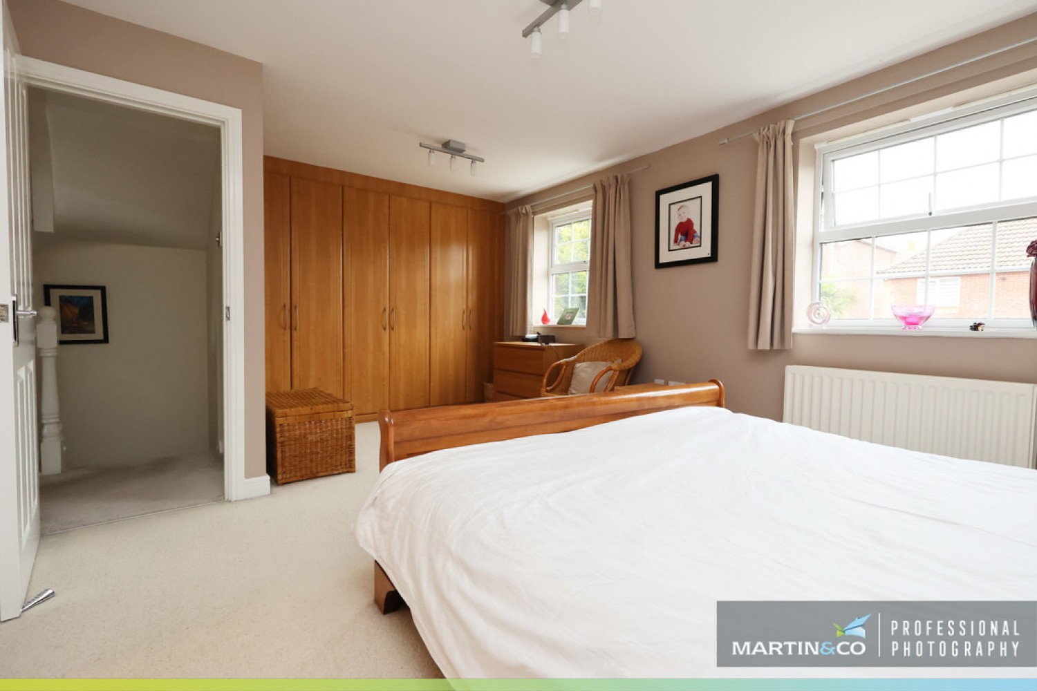 4 bedroom House for Sale Cambrian Crescent, Marshfield