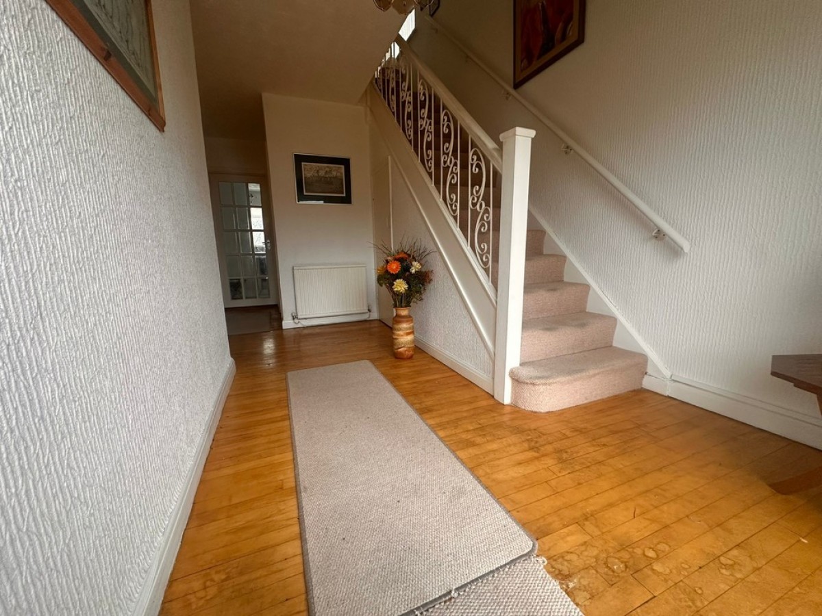 Shirley Drive, Heolgerrig