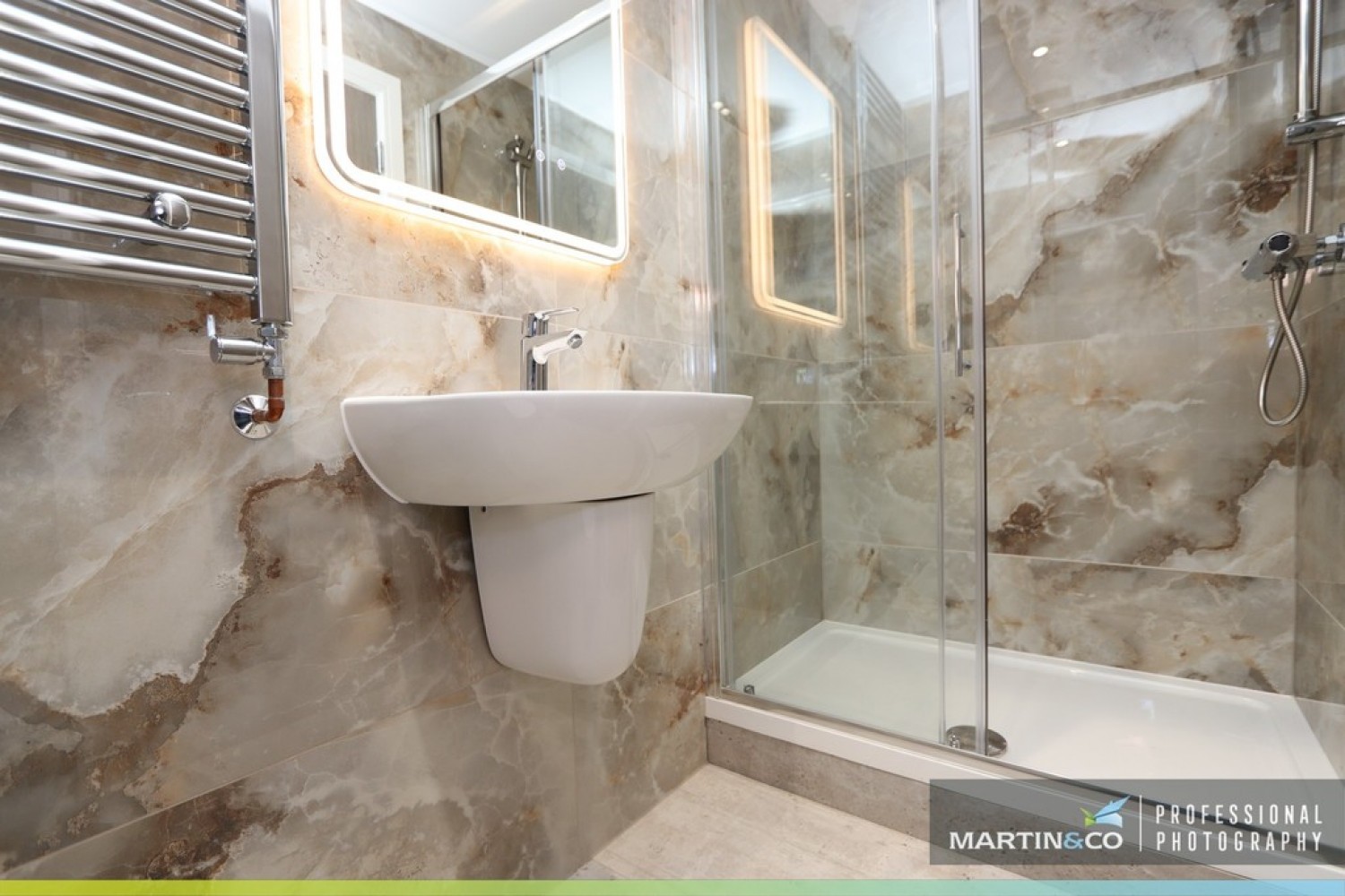 2 bedroom Flat in Cyril Crescent, Roath