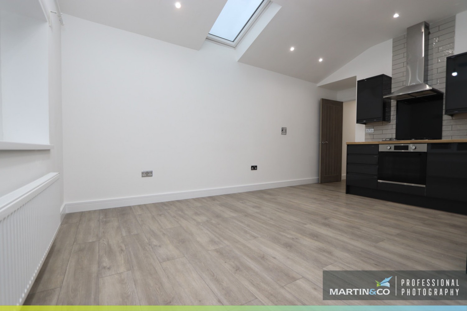 2 bedroom Flat in Cyril Crescent, Roath