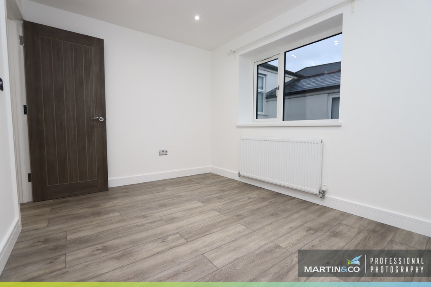 2 bedroom Flat in Cyril Crescent, Roath