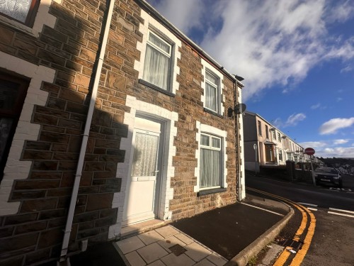 Stuart Street, Brecon Road