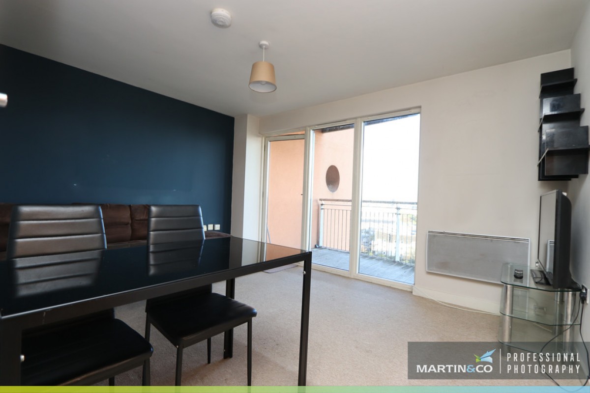 Roma, Victoria Wharf