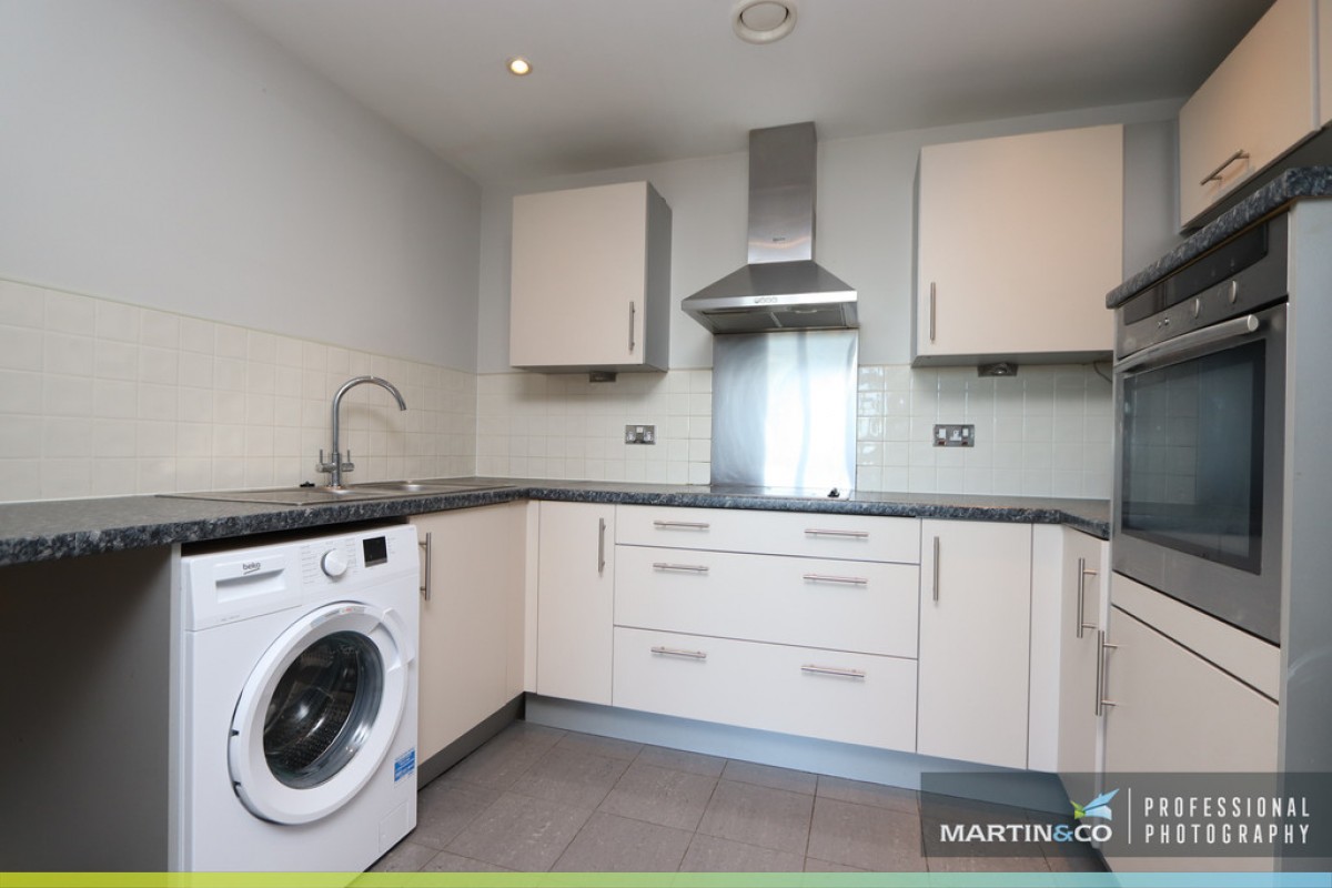 Roma, Victoria Wharf